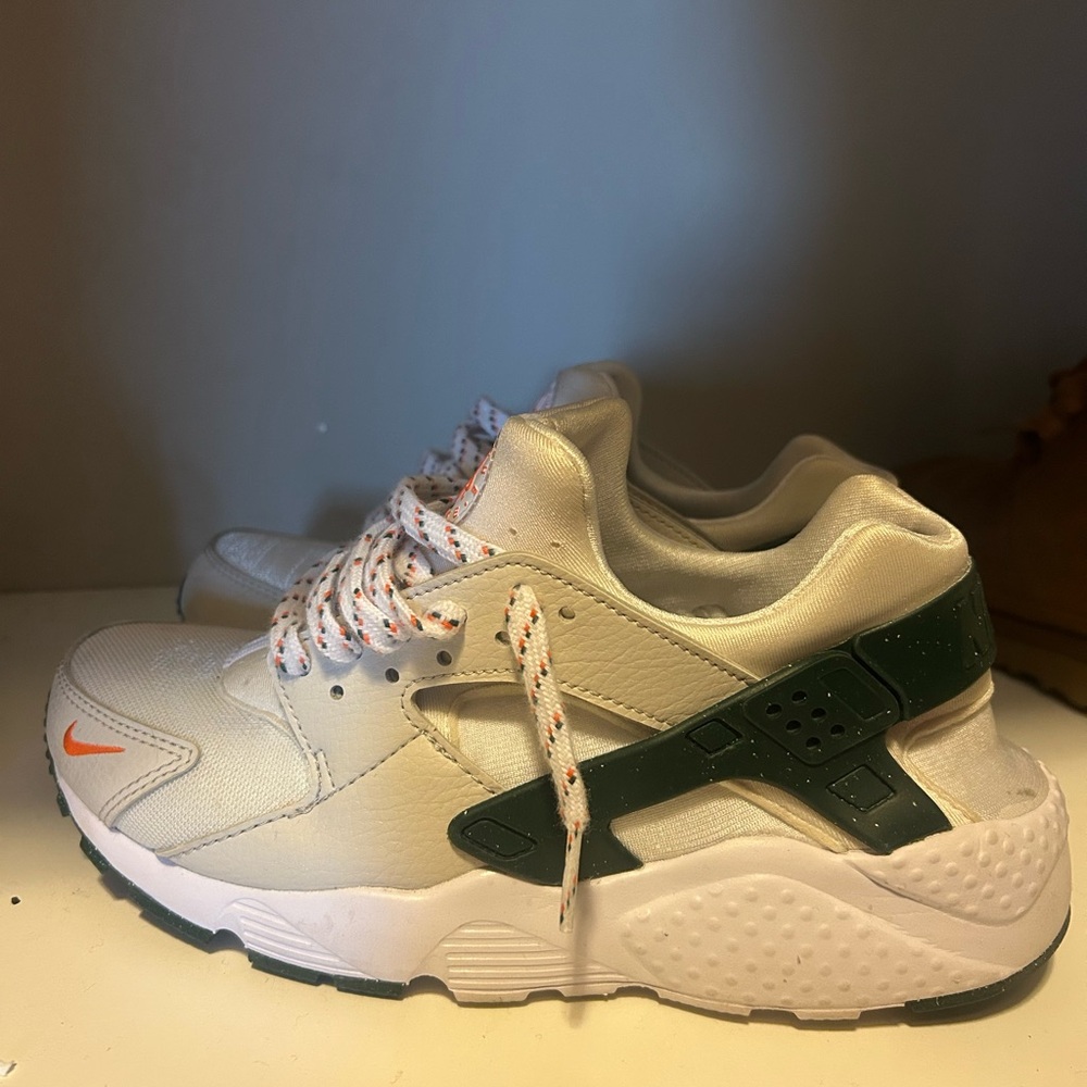 Women’s Nike Huaraches
